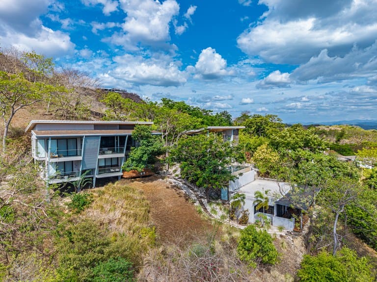 Casa Bosque y Mar — Luxury Ocean & Jungle Retreat, Playa Grande