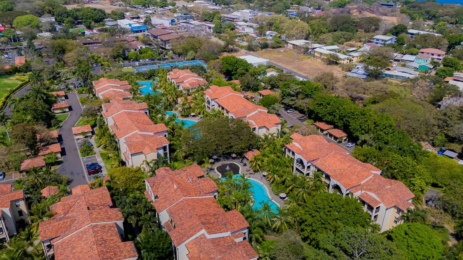 Condo in Pacífico — Third-Floor Ocean-Club Living