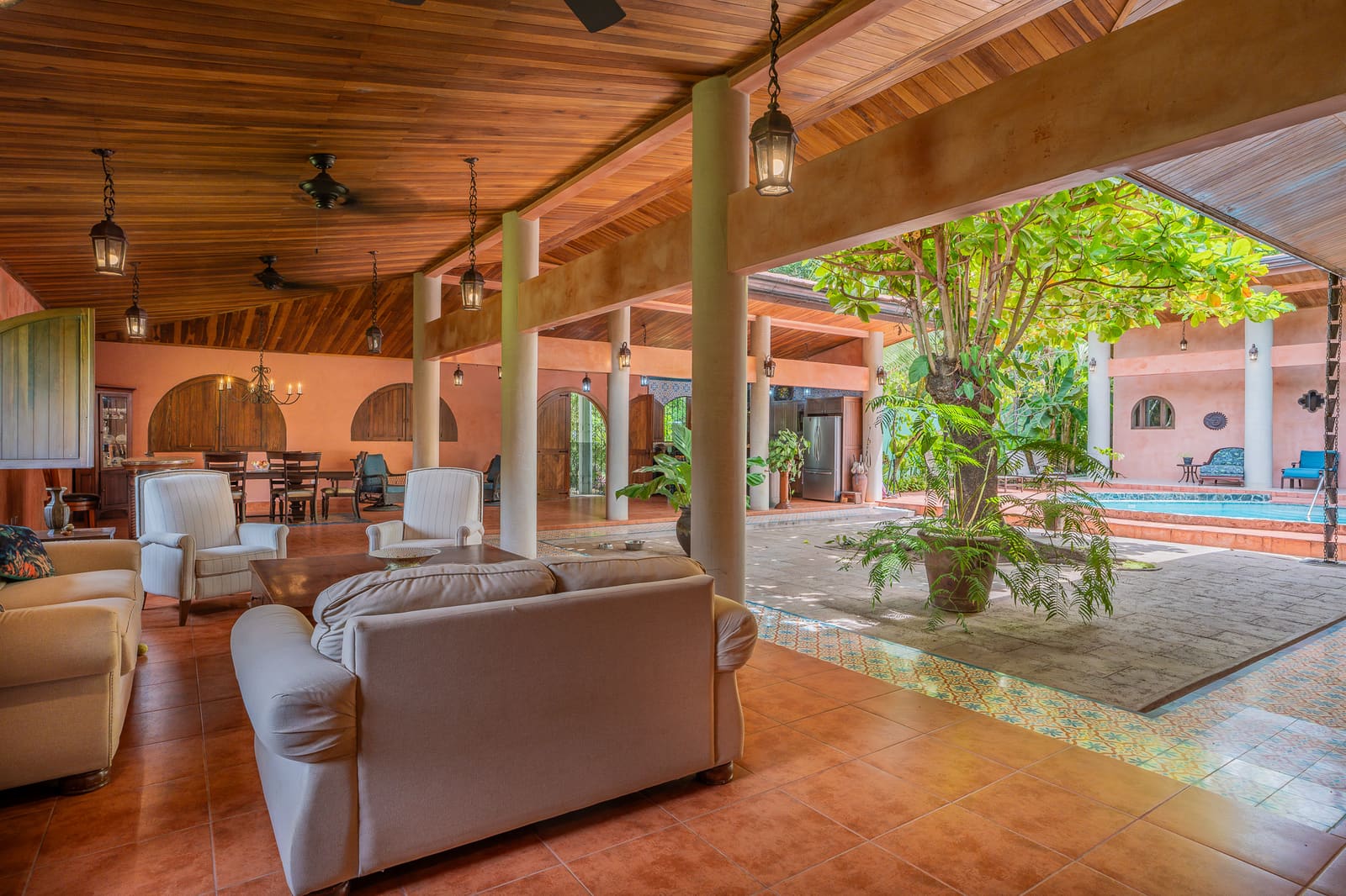 The Tree House — Unique Home near Sardinal