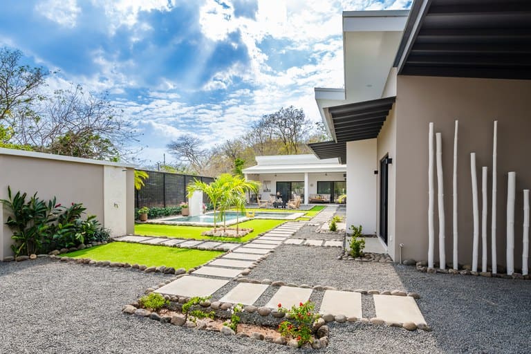 Villa Aurora — New 5BR Luxury Home Minutes from Playa Penca & Potrero